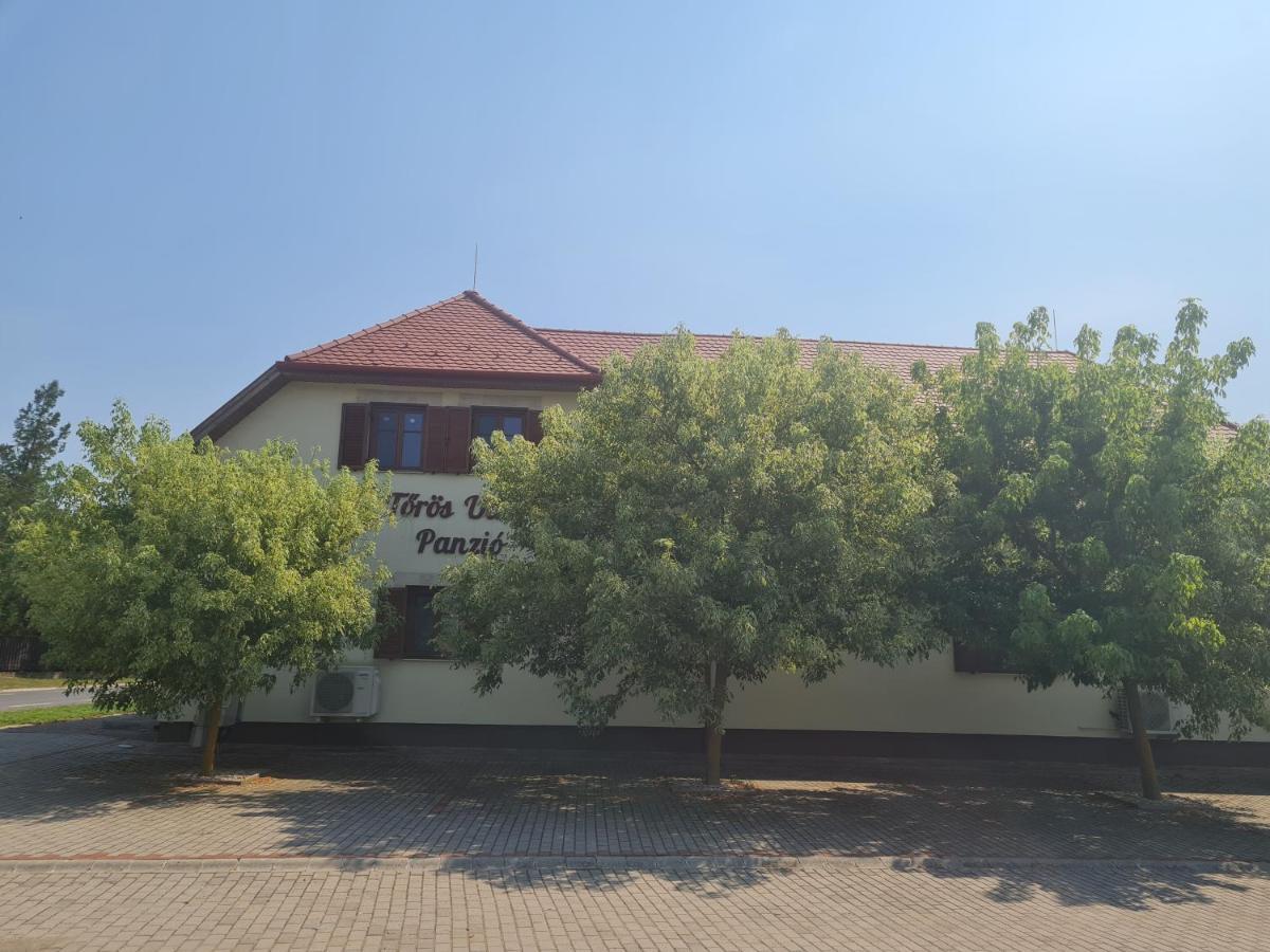 Toroes Panzio Bed & Breakfast Szabolcs Ngoại thất bức ảnh